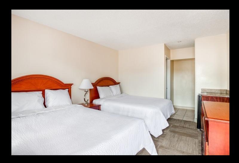 Oyo Hotel San Antonio Lackland Near Seaworld Exterior photo