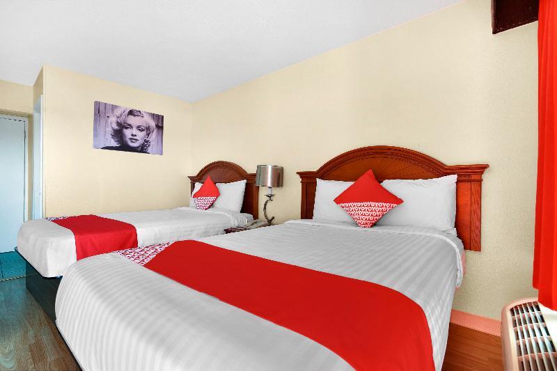 Oyo Hotel San Antonio Lackland Near Seaworld Exterior photo